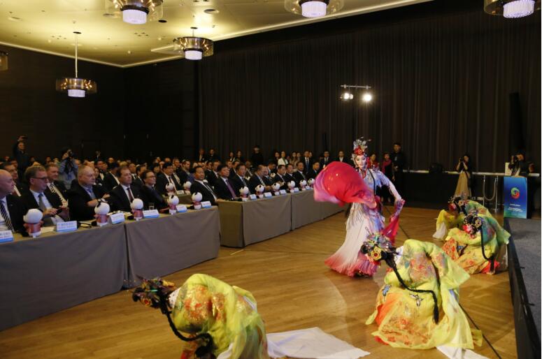 集团党委书记、董事长任丁率团赴荷兰、德国、以色列考察