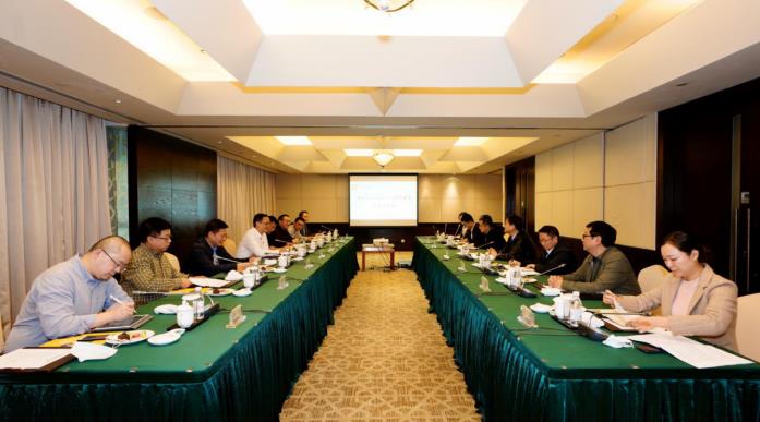 集团党委书记、董事长任丁会见重庆尊龙凯时集团董事长乔昌志一行